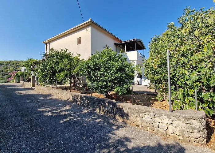 Apartment With Parking Space Okrug Donji, Ciovo - 16276 *